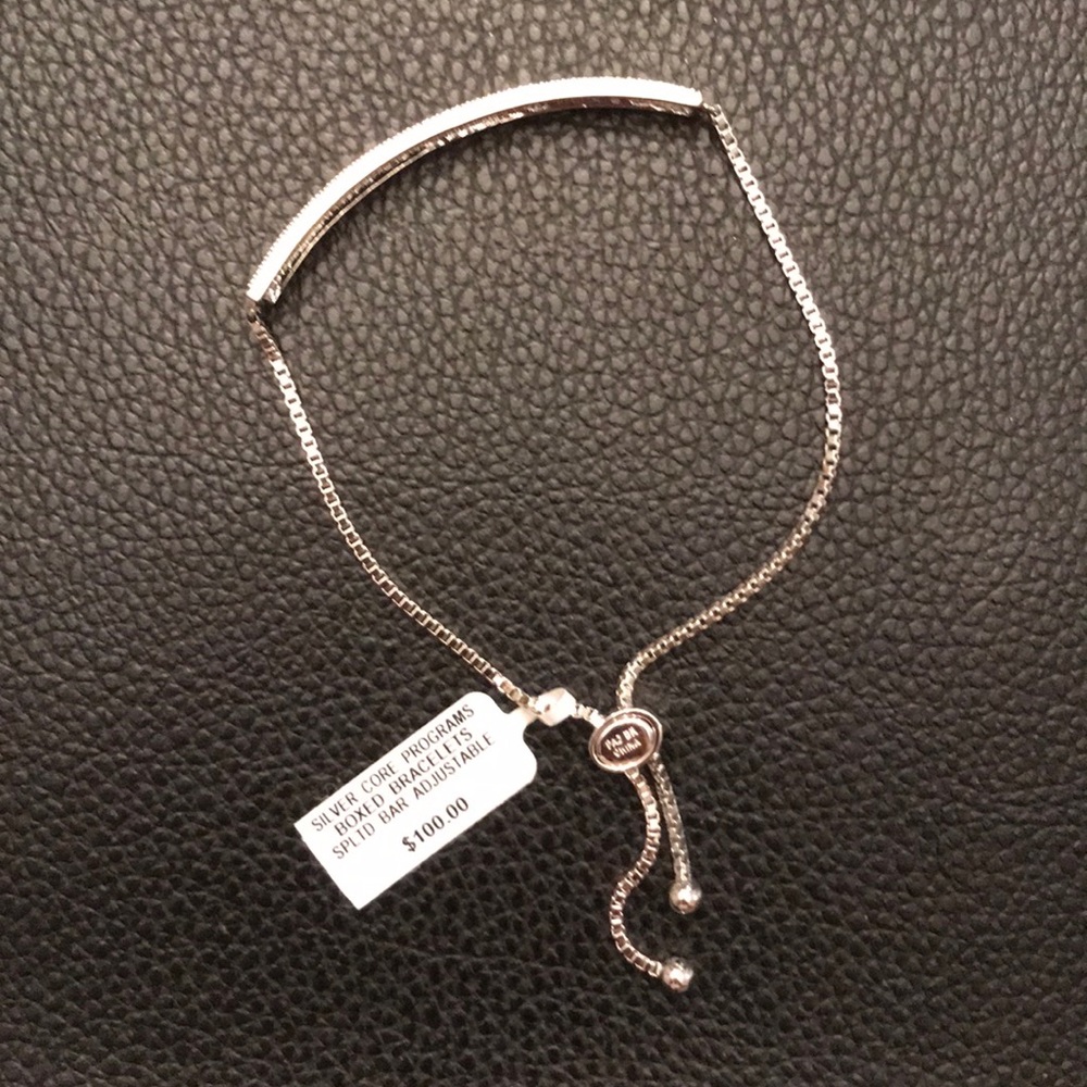 NWT adjustable Sliver Bracelet